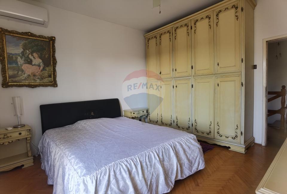  Istra,Pula, Veruda Porat – samostojeća kuća 220 m od mora s velikom okućnicom  