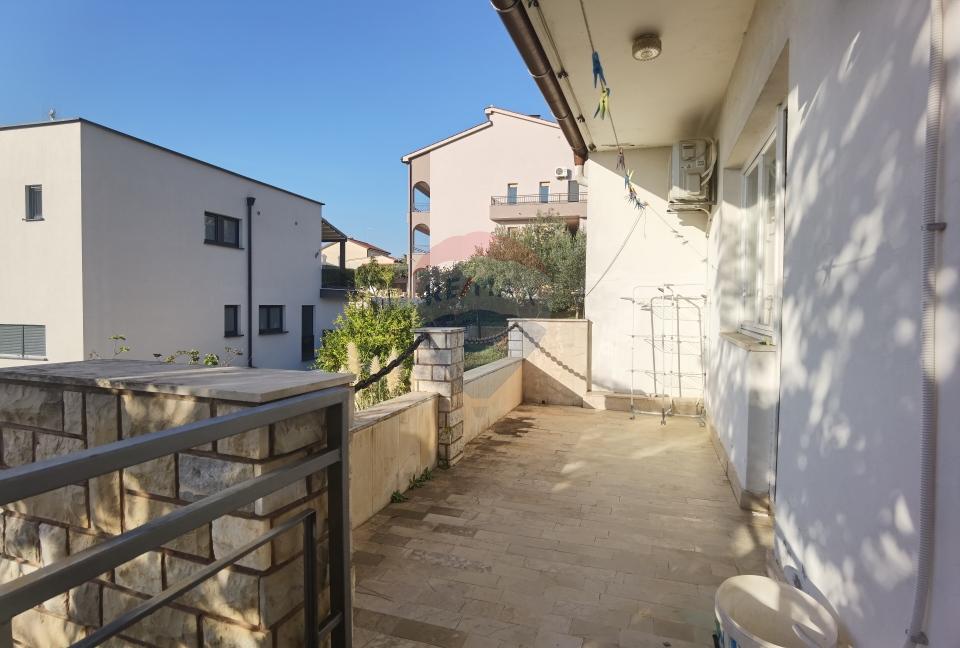  Istra,Pula, Veruda Porat – samostojeća kuća 220 m od mora s velikom okućnicom  