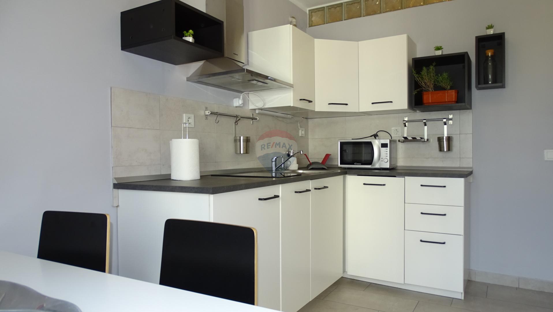 Rijeka, Krimeja - stan za najam 82m2