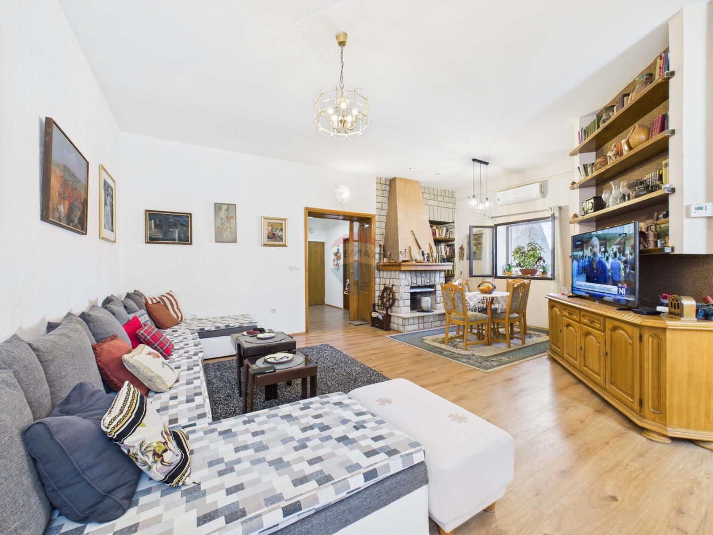 Istra,Pula - gospodski stan u austrougarskoj vili