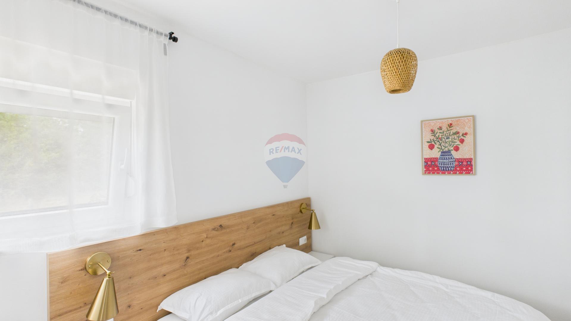 Kuća za turizam i građevinsko zemljište - Plitvička Jezera, Irinovac