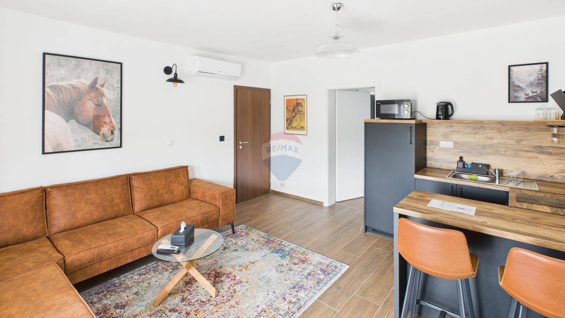 Kuća za turizam i građevinsko zemljište - Plitvička Jezera, Irinovac