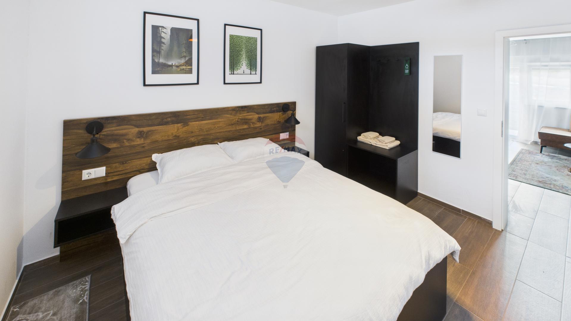 Kuća za turizam i građevinsko zemljište - Plitvička Jezera, Irinovac