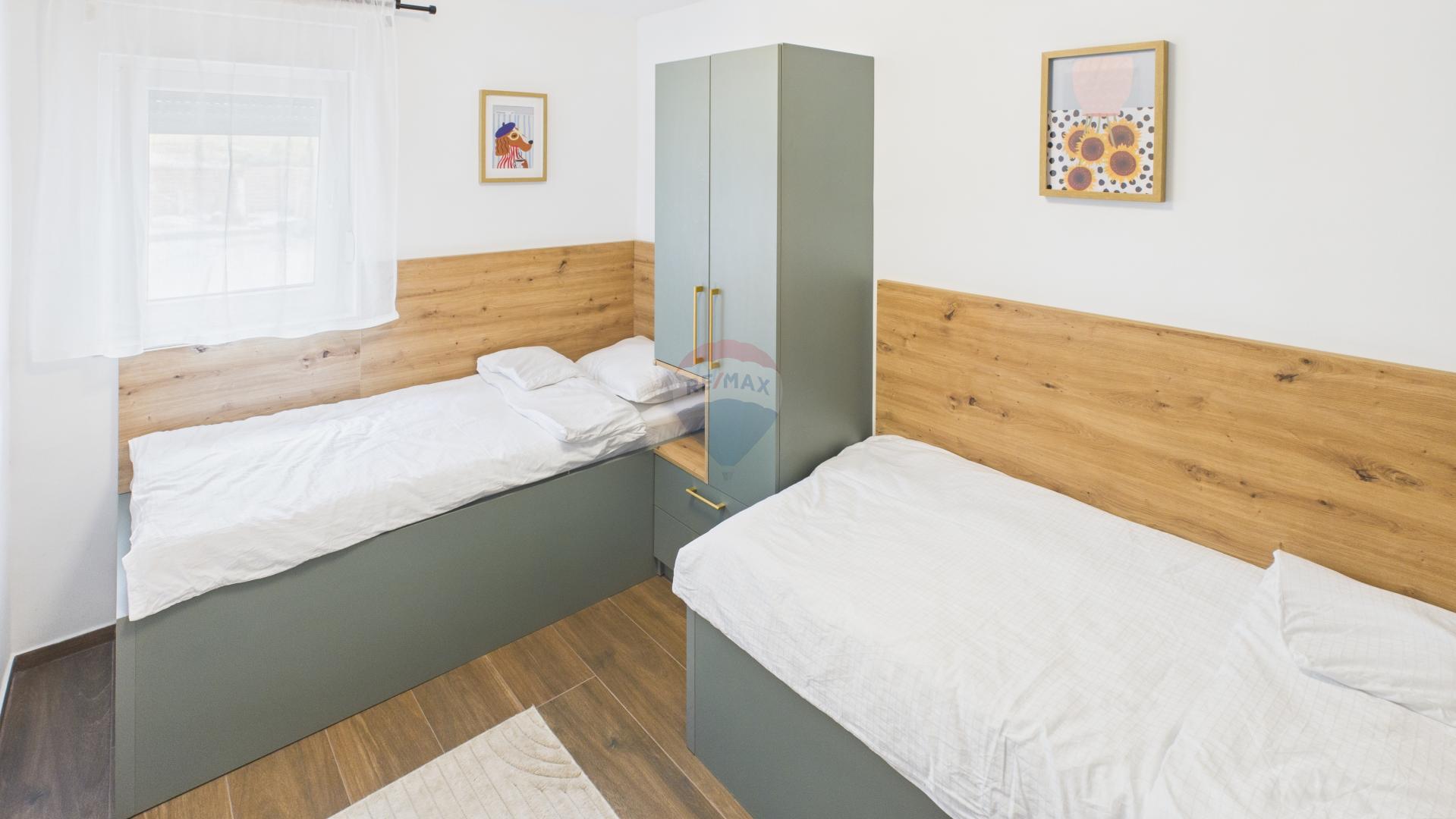 Kuća za turizam i građevinsko zemljište - Plitvička Jezera, Irinovac