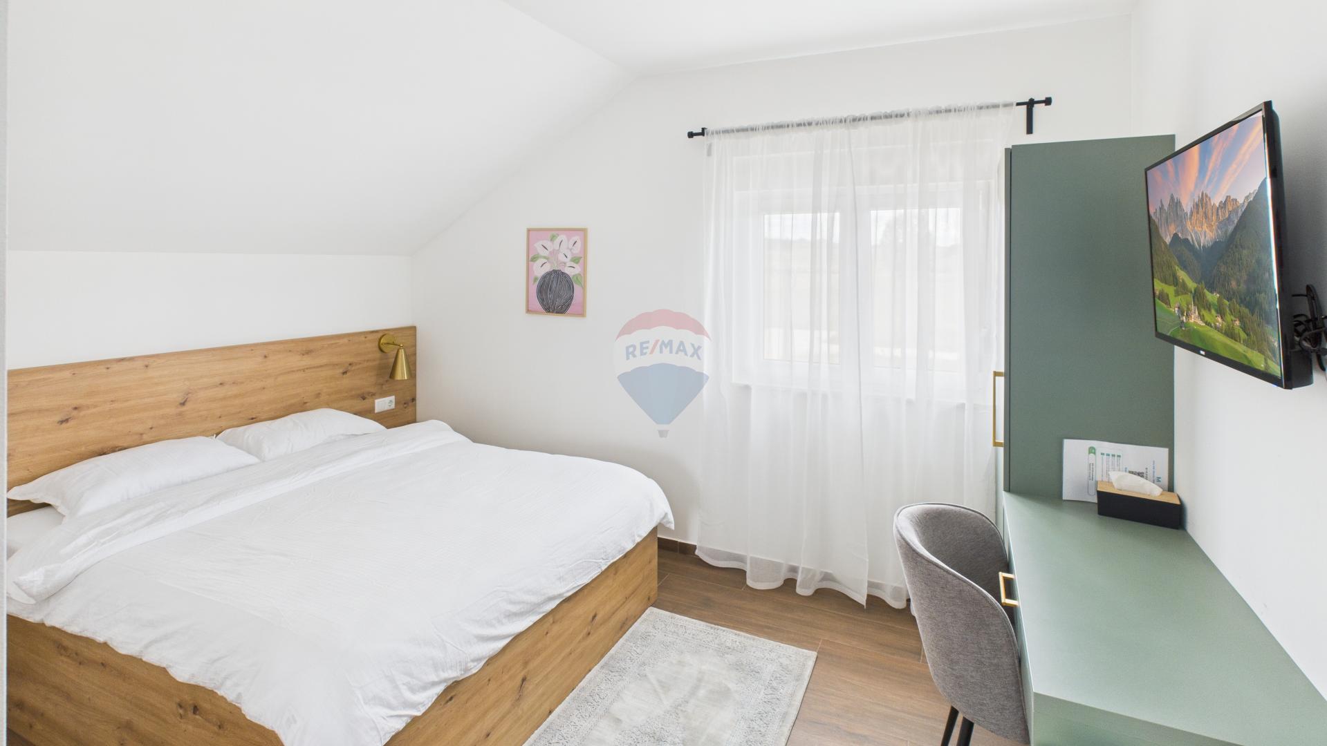 Kuća za turizam i građevinsko zemljište - Plitvička Jezera, Irinovac