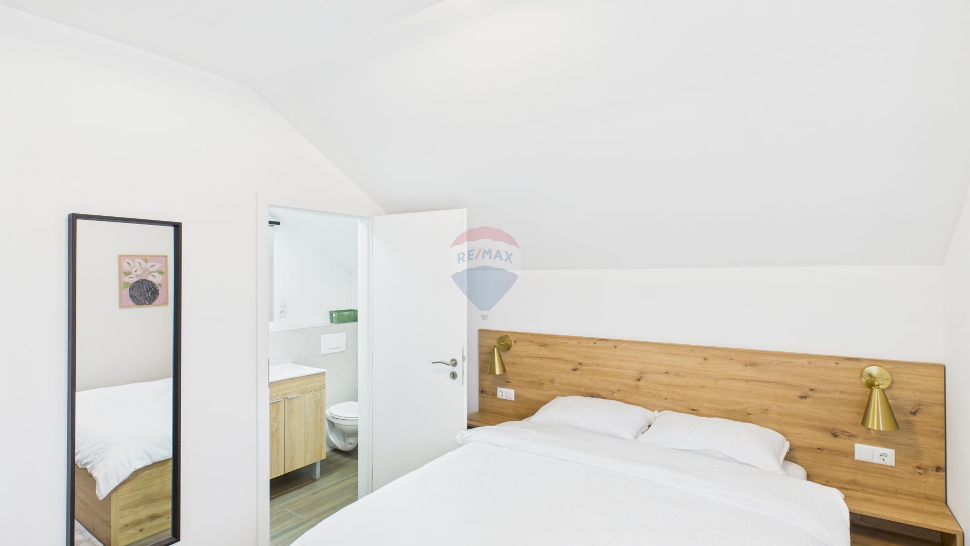 Kuća za turizam i građevinsko zemljište - Plitvička Jezera, Irinovac