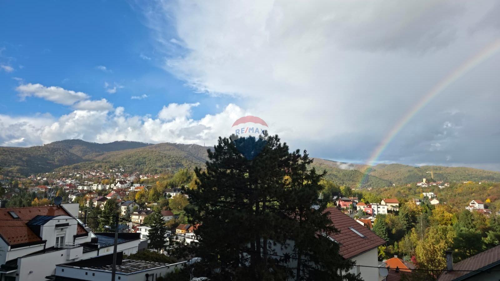Zagreb, Mlinovi - obiteljska kuća na tri etaže na atraktivnoj lokaciji