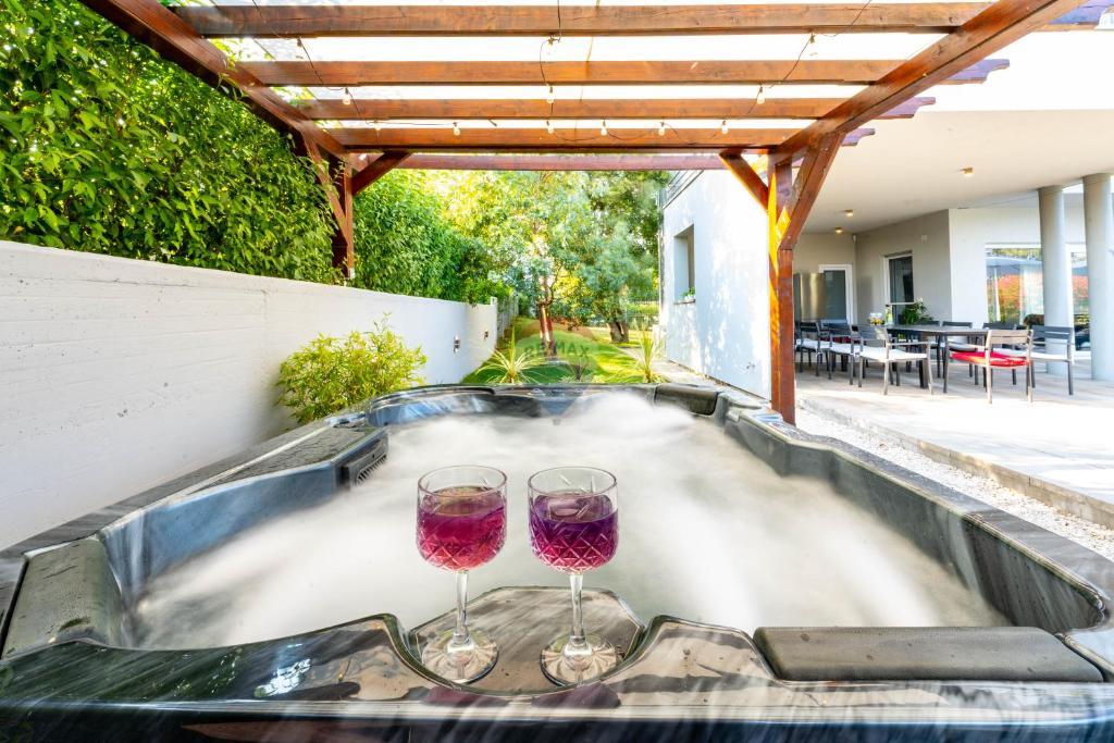 Istra,Medulin-velika moderna vila s bazenom