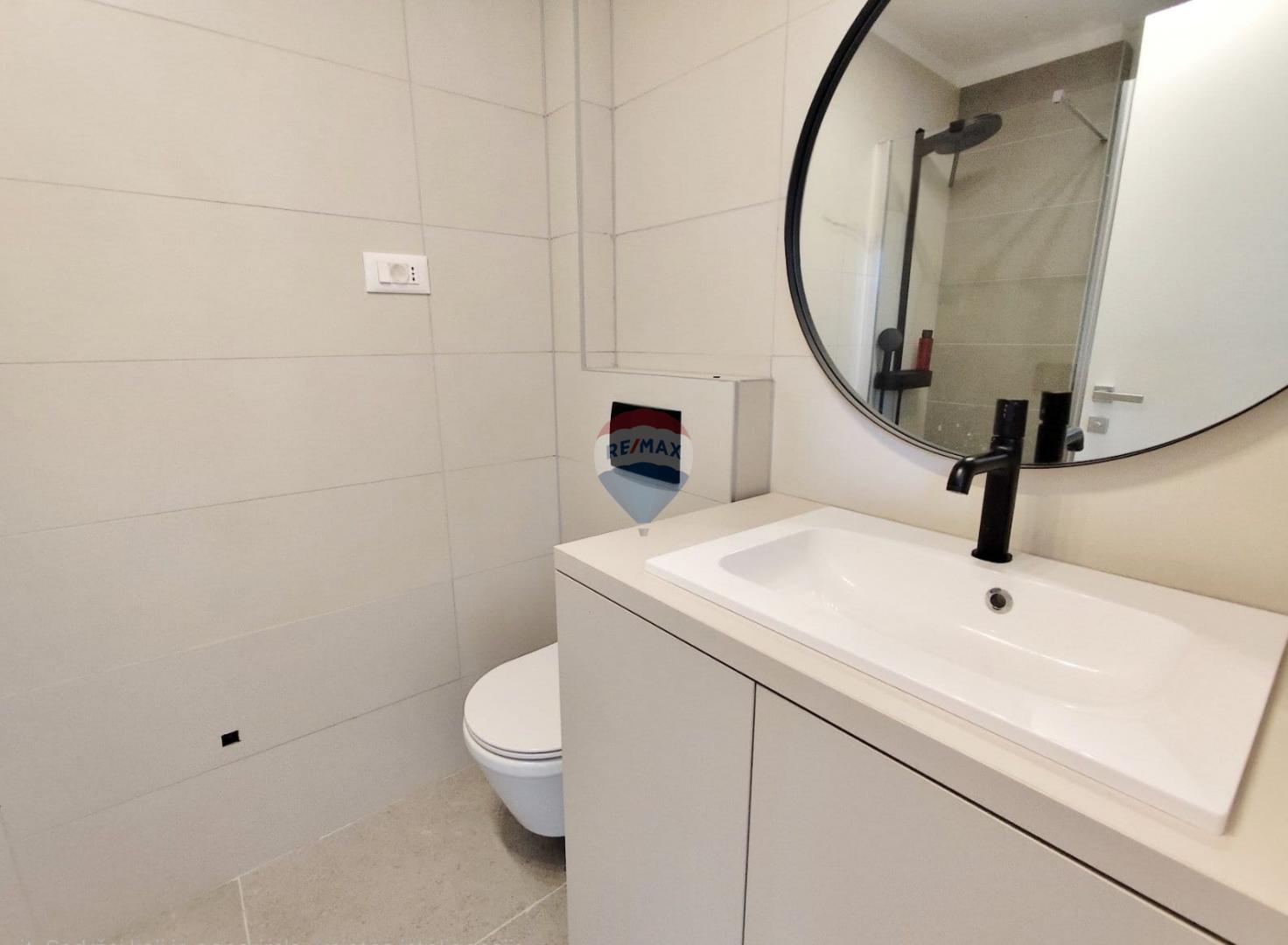 Rijeka, Vojak, najam novoadaptiranog stana s dvorištem