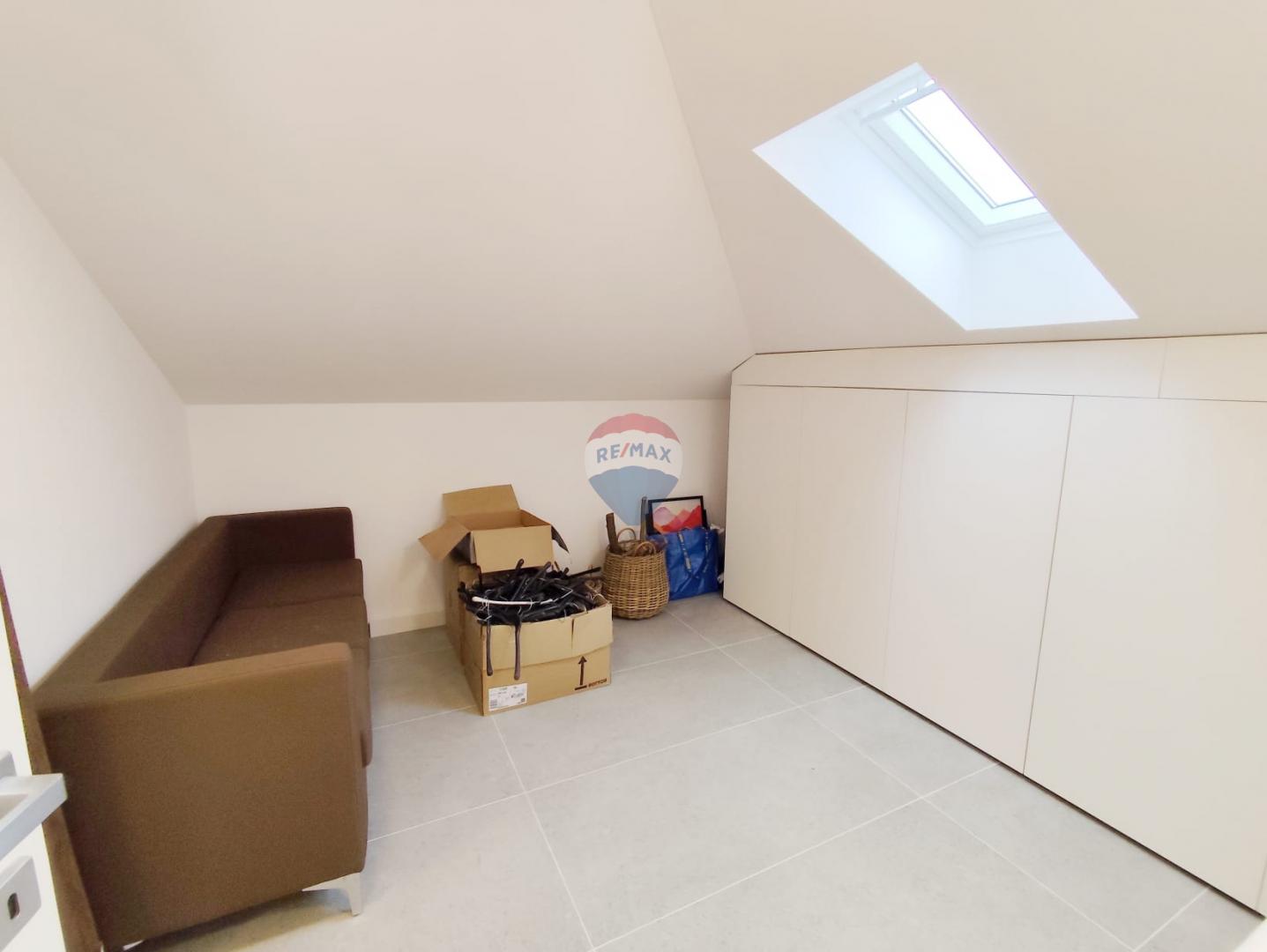 Rijeka, Vojak, najam novoadaptiranog stana s dvorištem