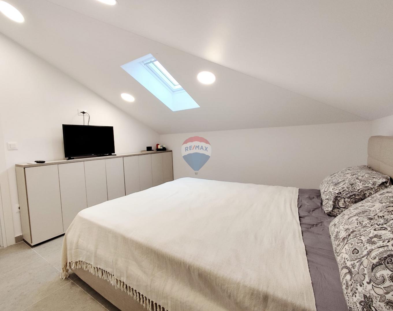 Rijeka, Vojak, najam novoadaptiranog stana s dvorištem