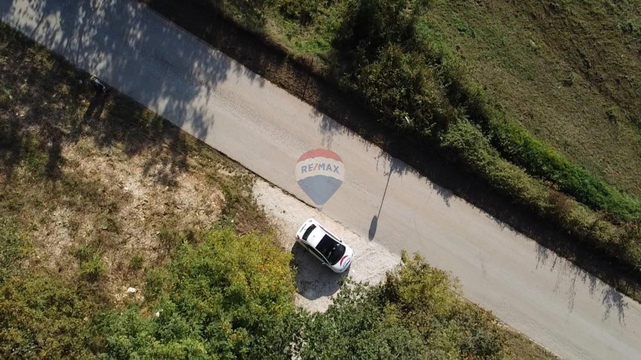 Poreč, lijepa poljoprivredna parcela sa otvorenim pogledom