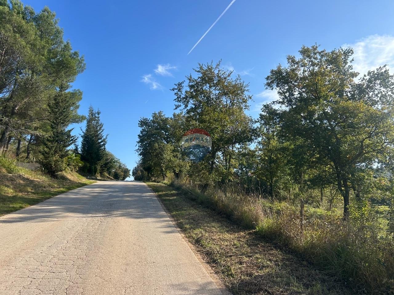 Poreč, lijepa poljoprivredna parcela sa otvorenim pogledom