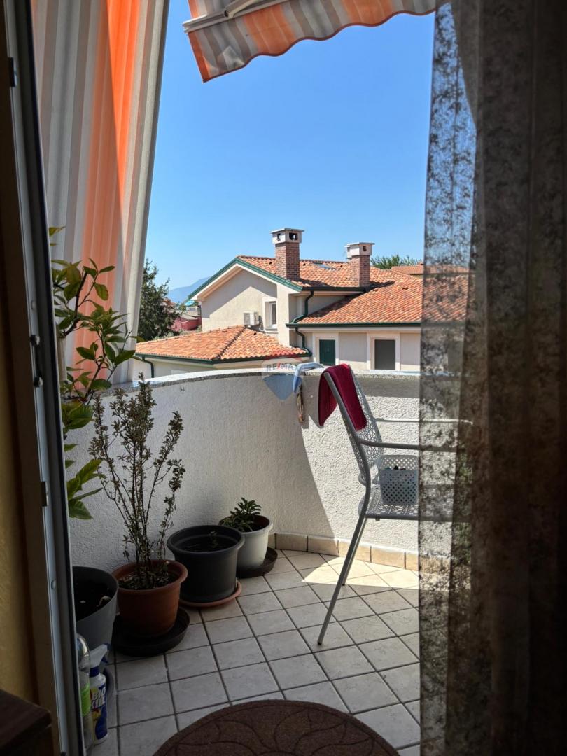 Condo/Apartment Srdoči, Rijeka, 85m2