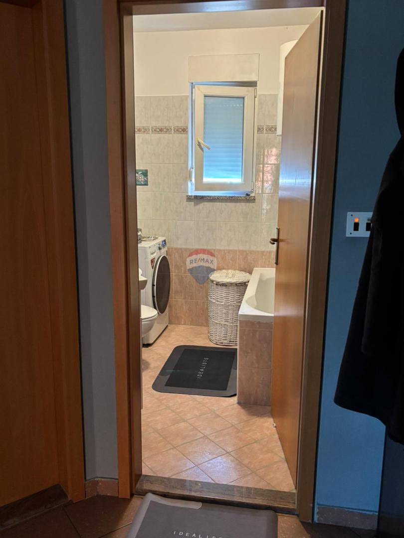 Condo/Apartment Srdoči, Rijeka, 85m2