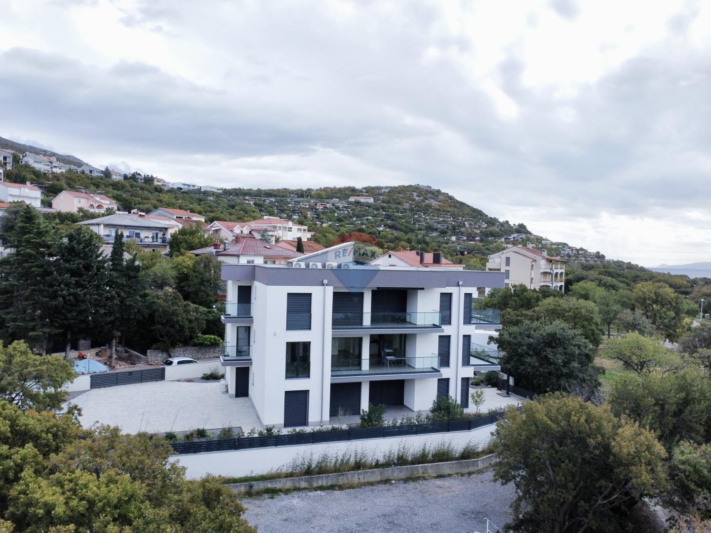  Novi Vinodolski, Klenovica - dvosoban stan prvi red od mora  