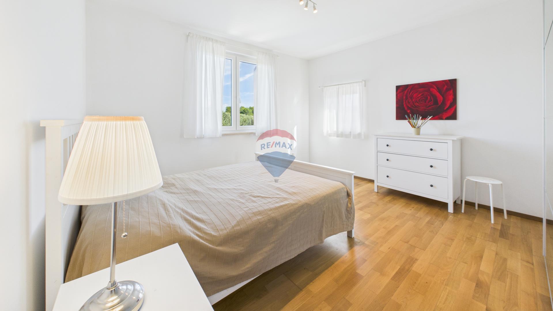 ISTRA, FAŽANA OKOLICA - predivan stan s pogledom na more