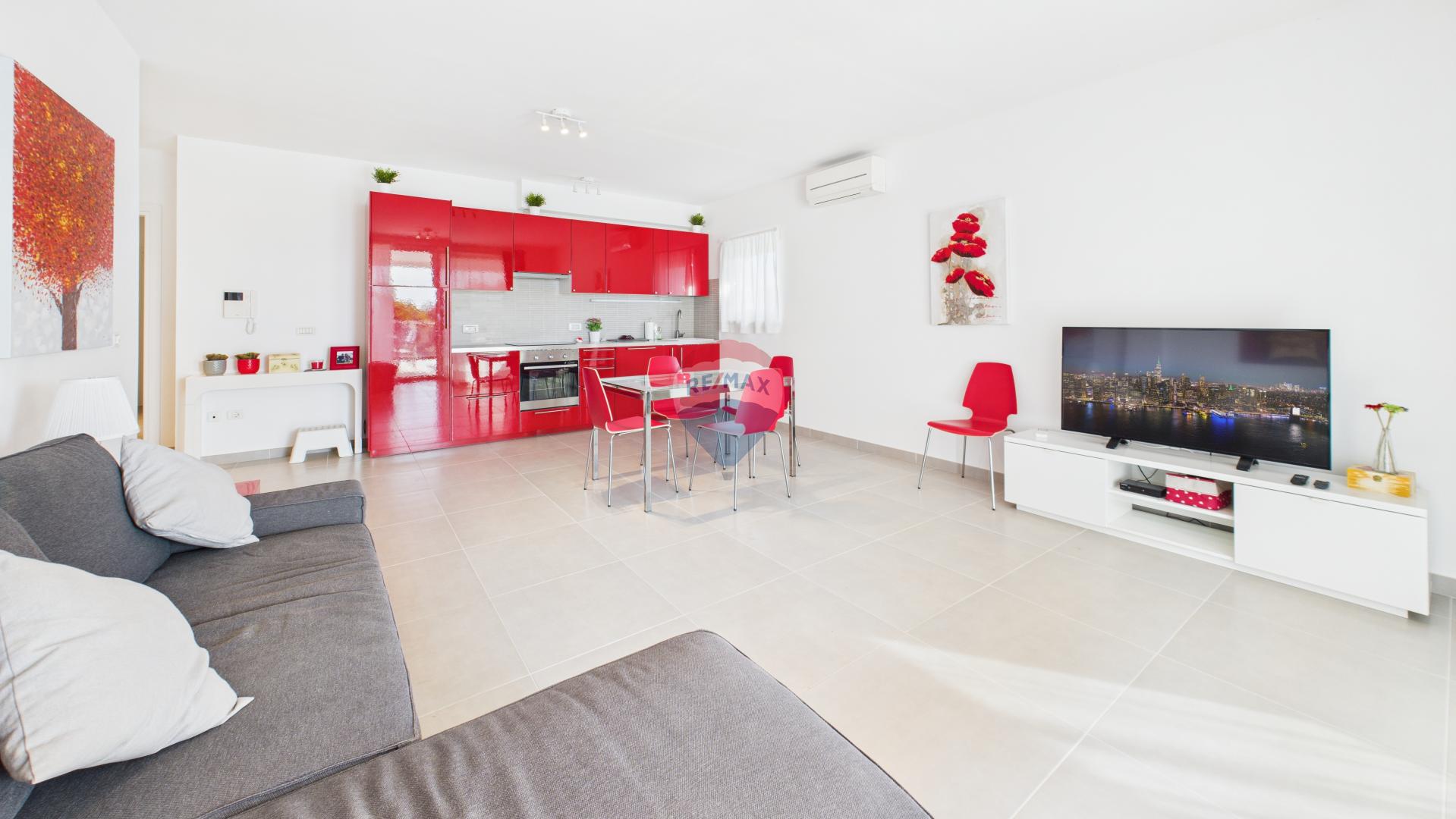 ISTRA, FAŽANA OKOLICA - predivan stan s pogledom na more