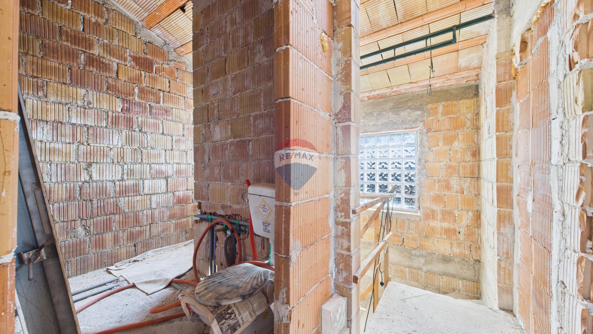 Pula, Veruda Porat - kuća sa tri stana