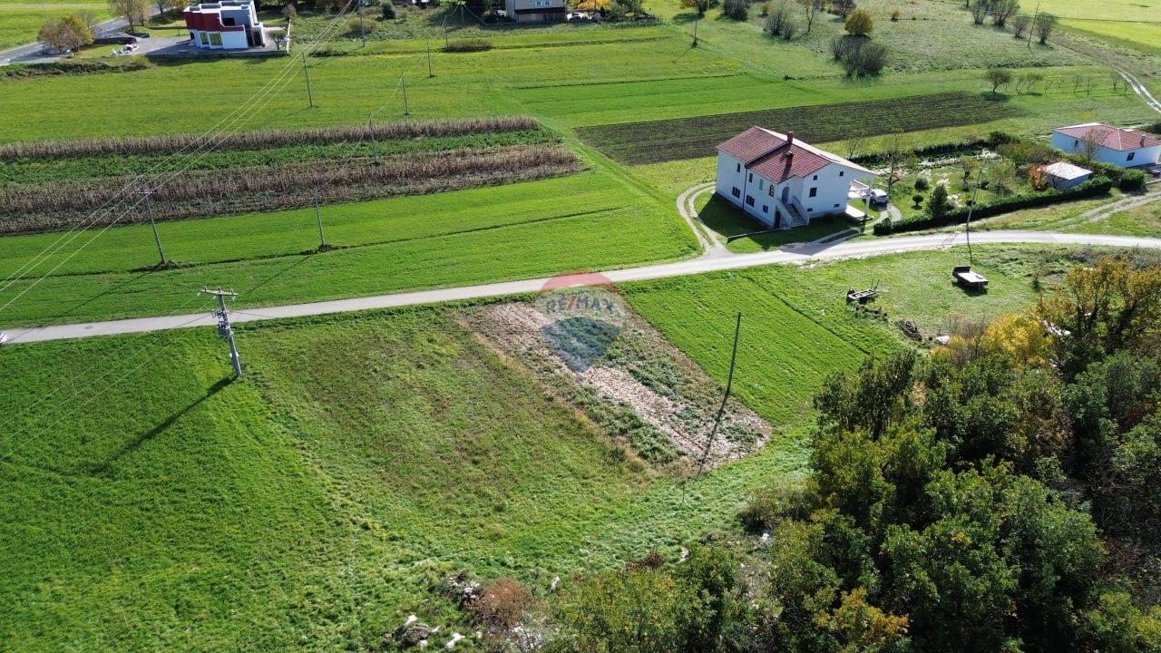 ISTRIA, ROČKO POLJE - Building land 1784 m2 - Affordable!