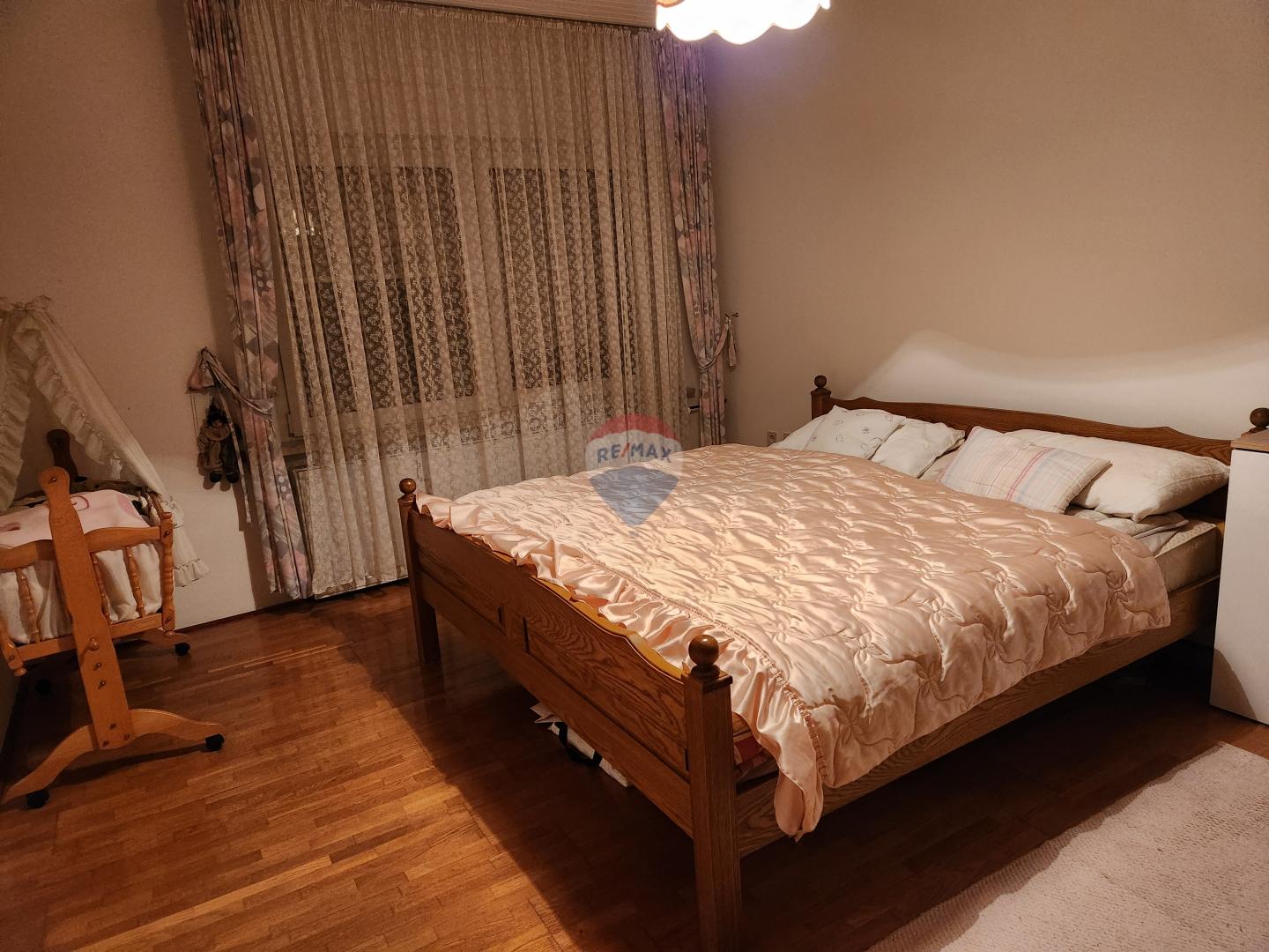 Velika Gorica, Centar 372 m2