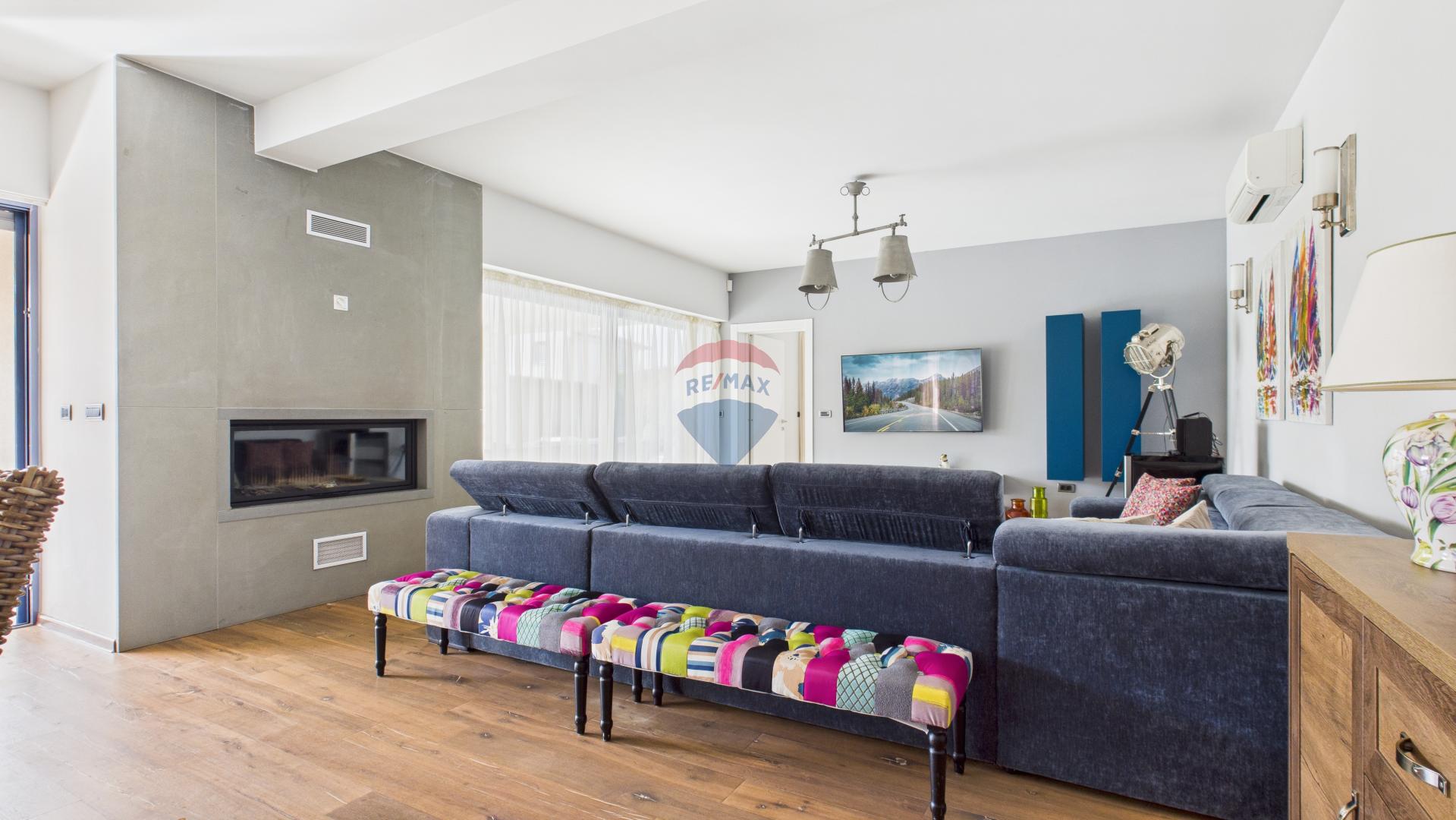 Istra, Sveti Lovreč -Moderna luksuzna kuća s bazenom i jacuzzijem na velikoj okućnici