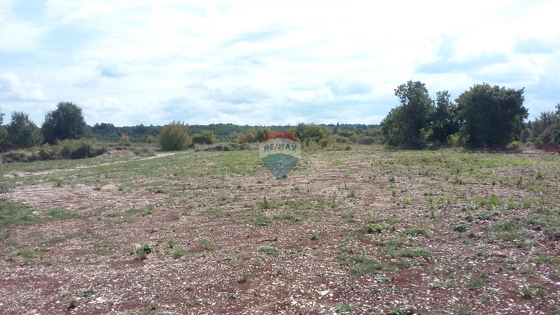 Istra, Rovinj, Kanfanar - građevinsko zemljište stambene namjene