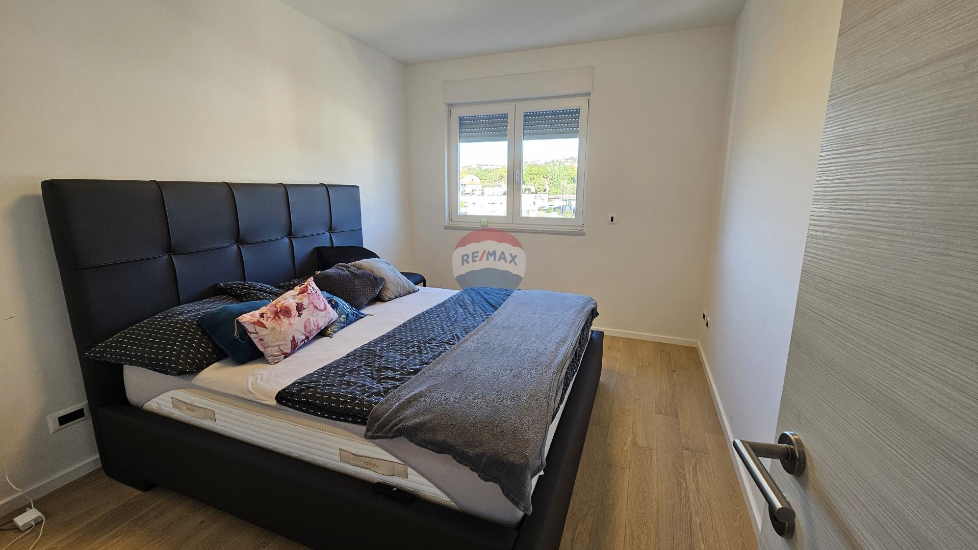 Rijeka, Martinkovac - moderan stan s pogledom na more