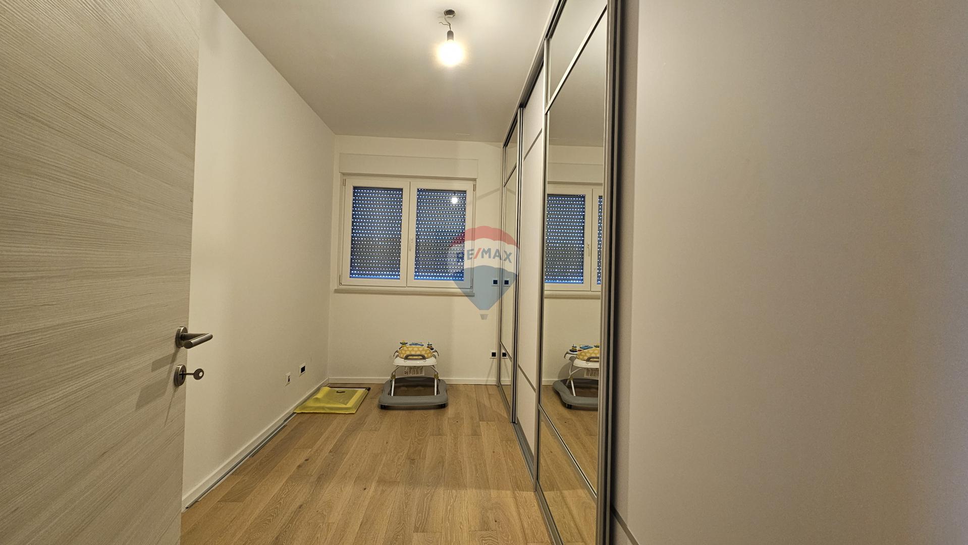 Rijeka, Martinkovac - moderan stan s pogledom na more