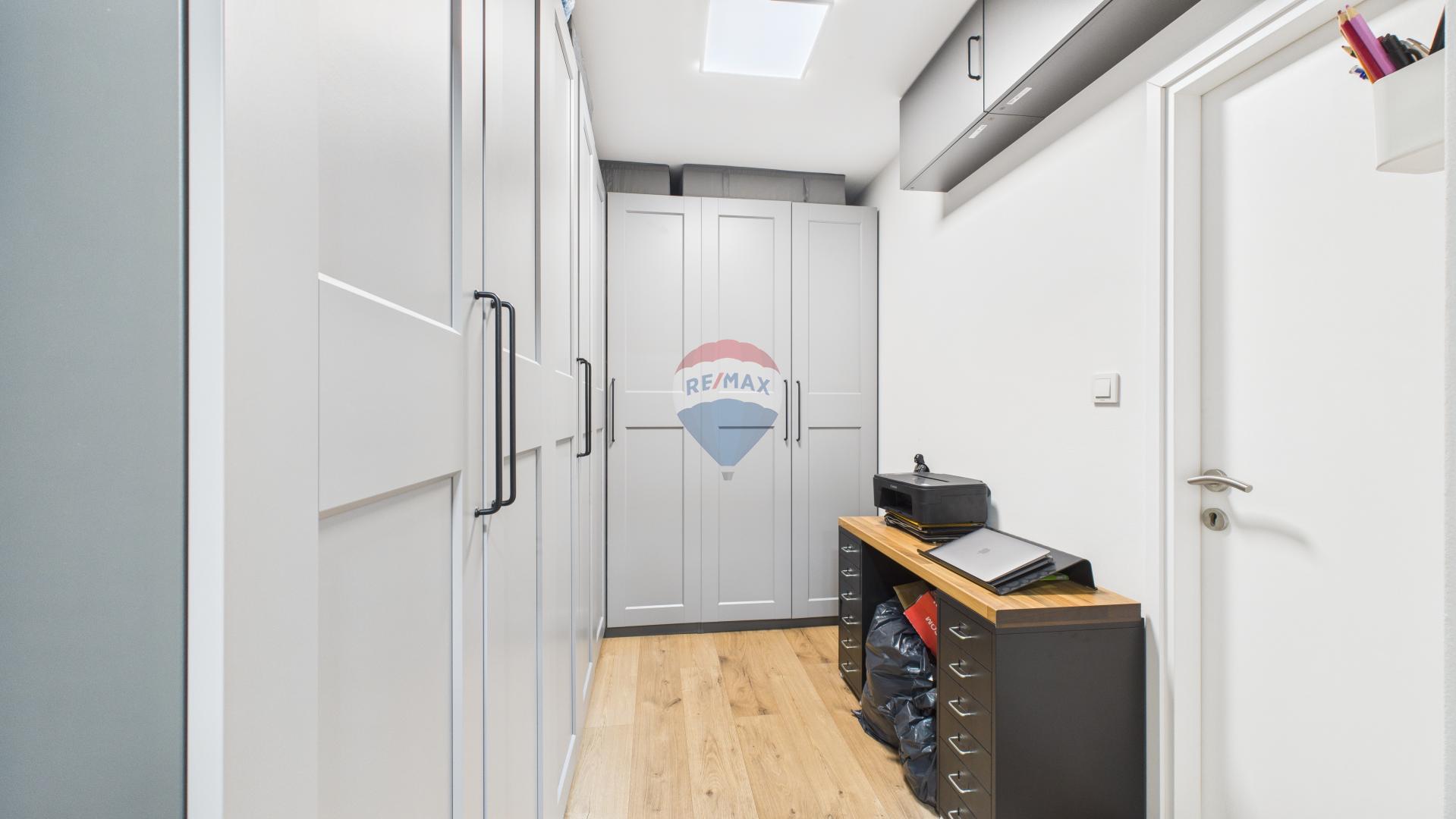 Zagreb, Trnsko - novouređen dvosoban stan