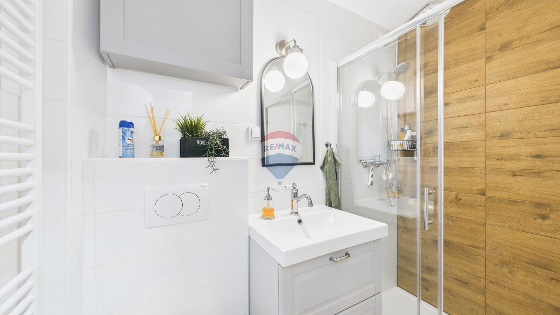 Zagreb, Trnsko - novouređen dvosoban stan