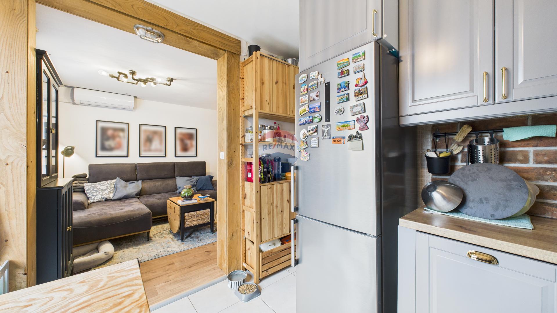 Zagreb, Trnsko - novouređen dvosoban stan