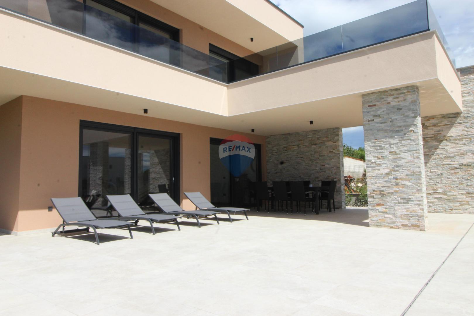 Istra, Poreč, okolica - moderna kuća sa bazenom