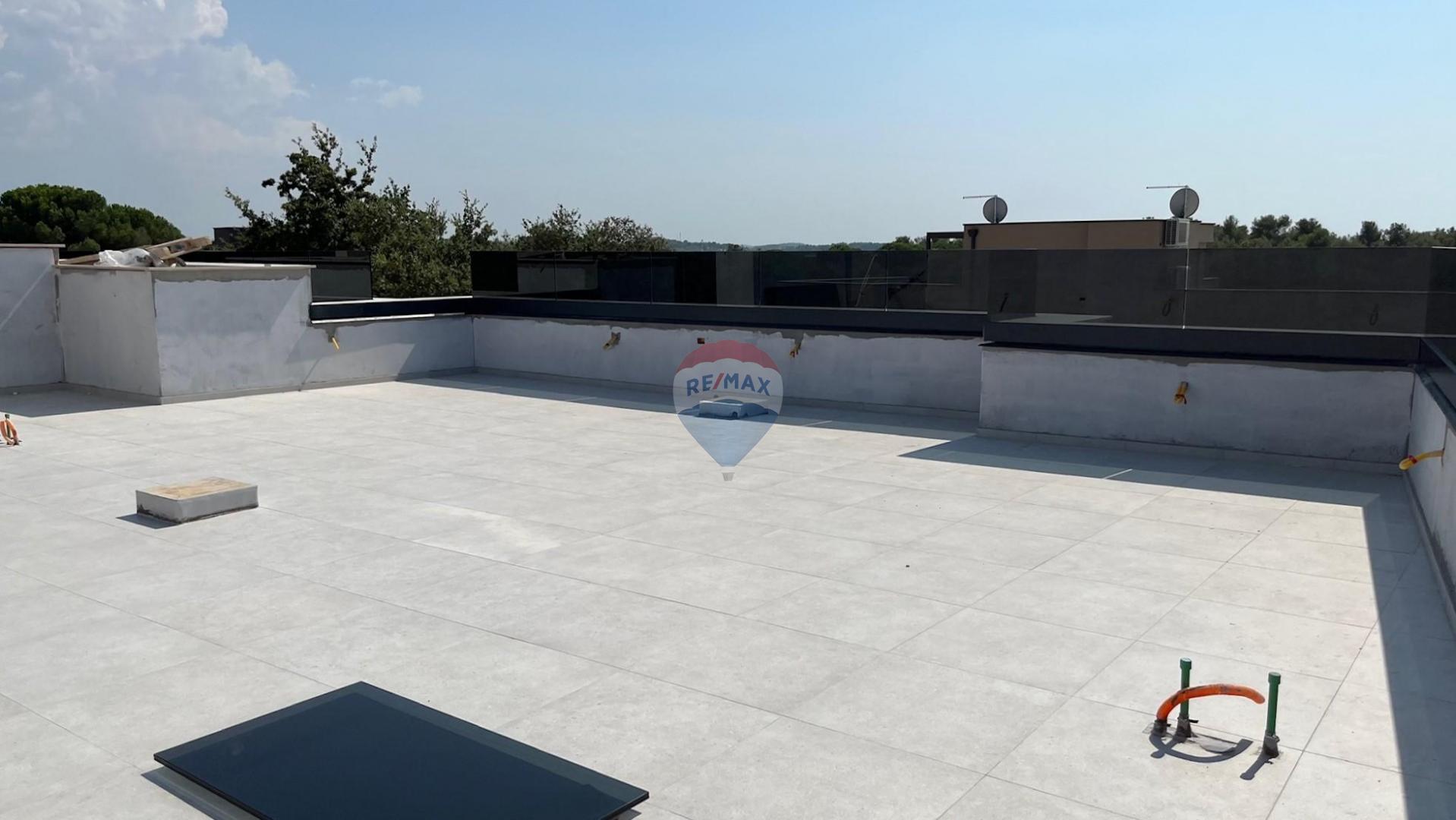 Istra, Poreč - trosoban stan sa pogledom na more