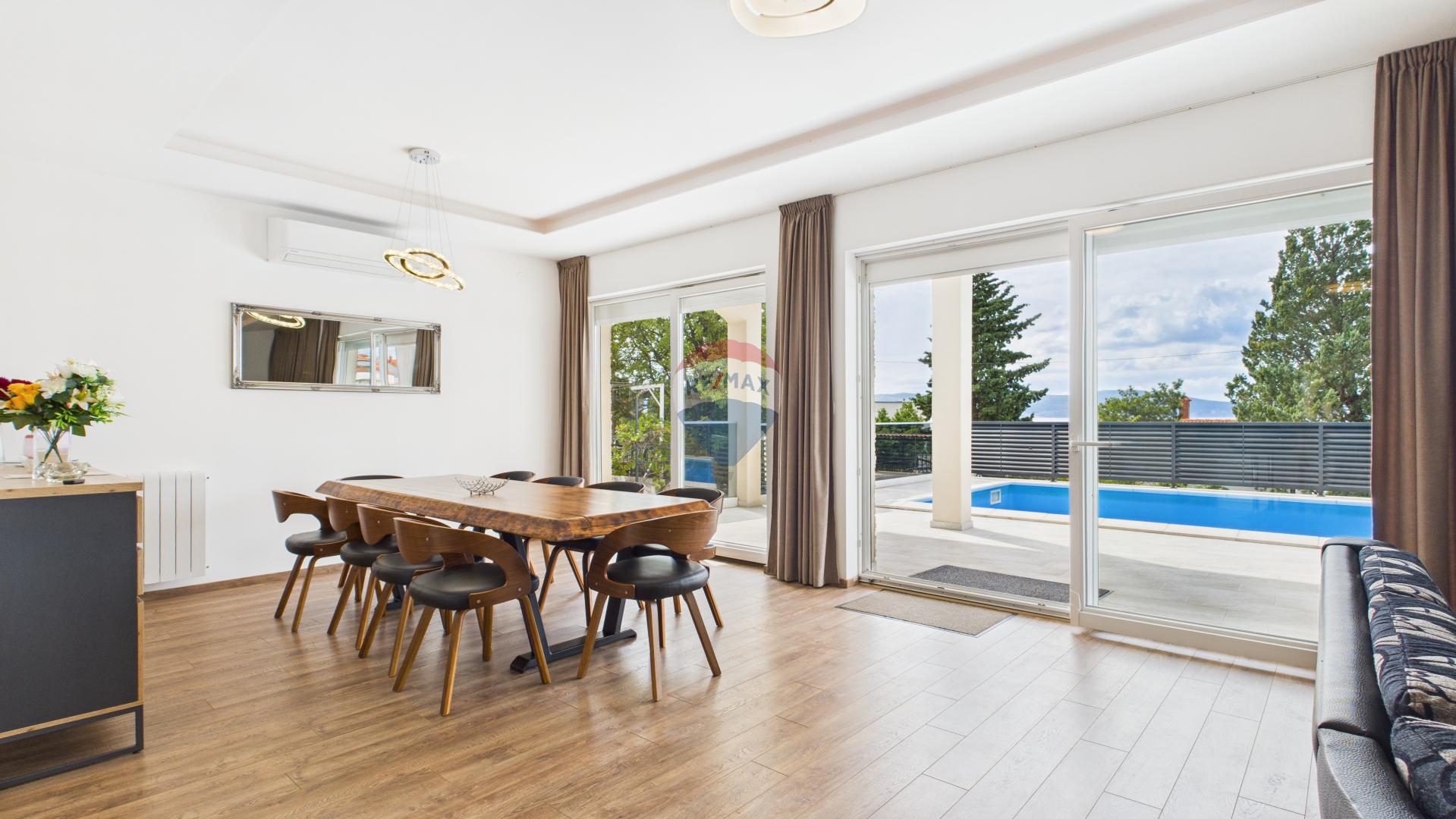 House Novi Vinodolski, 210m2