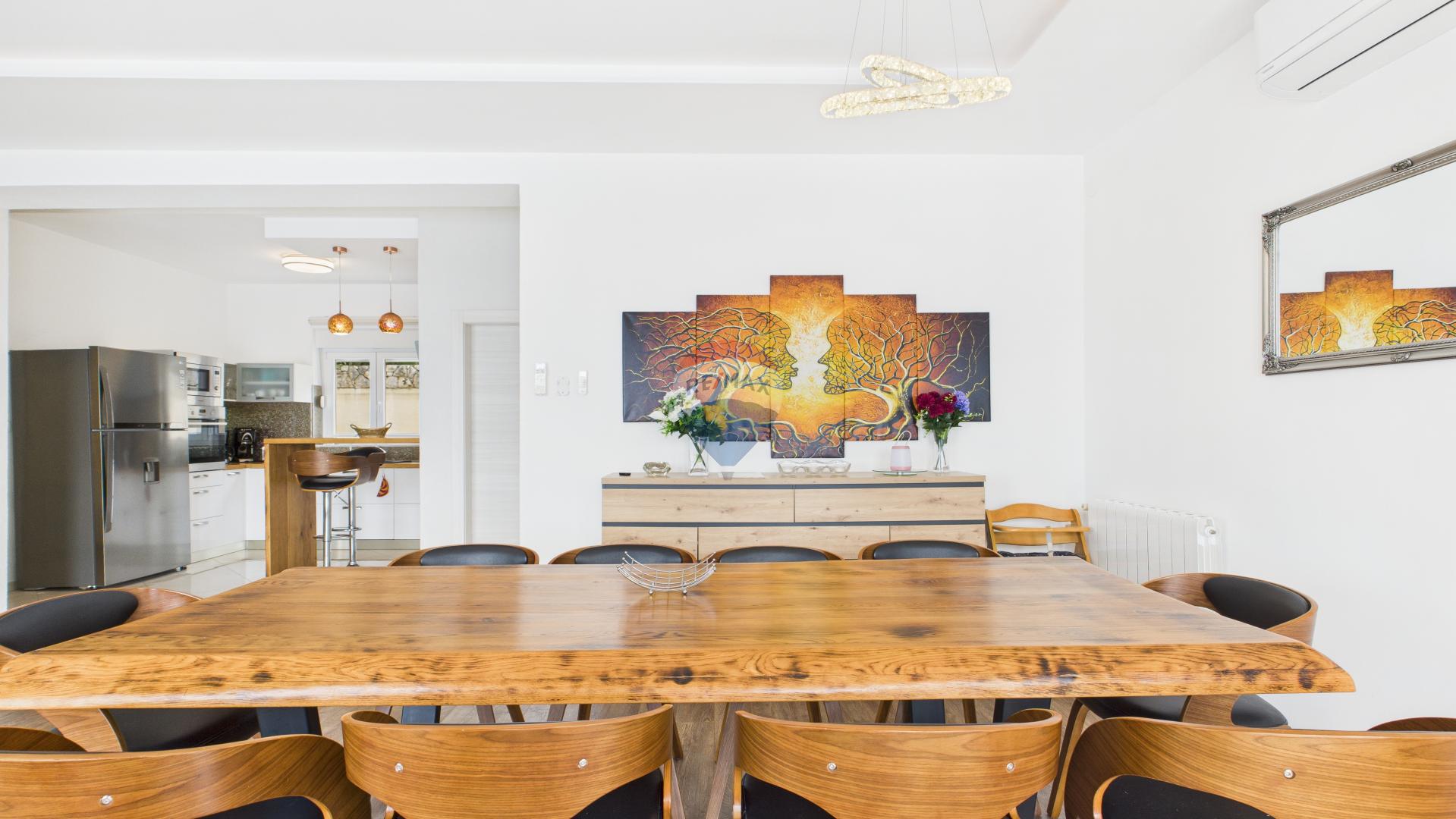 House Novi Vinodolski, 210m2