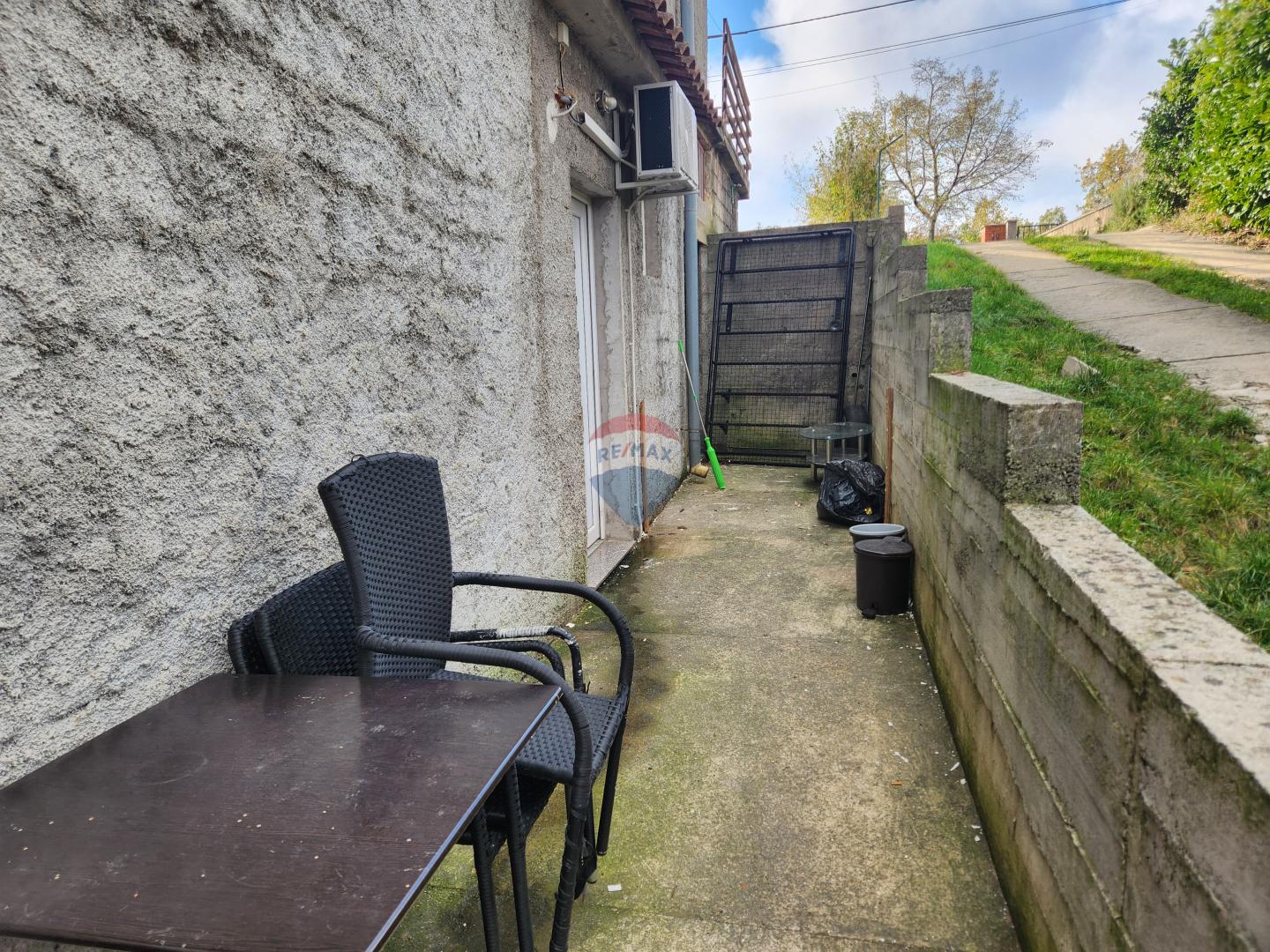 Rijeka, Drenova - 2s+db, 50m2, parking i okućnica