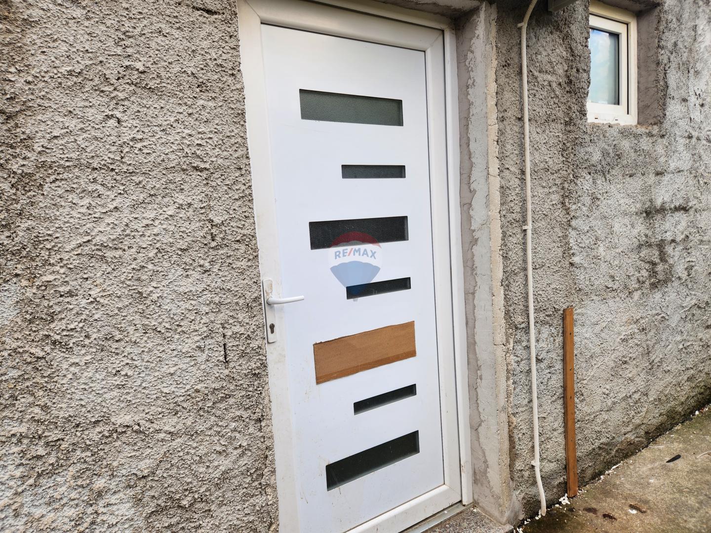 Rijeka, Drenova - 2s+db, 50m2, parking i okućnica