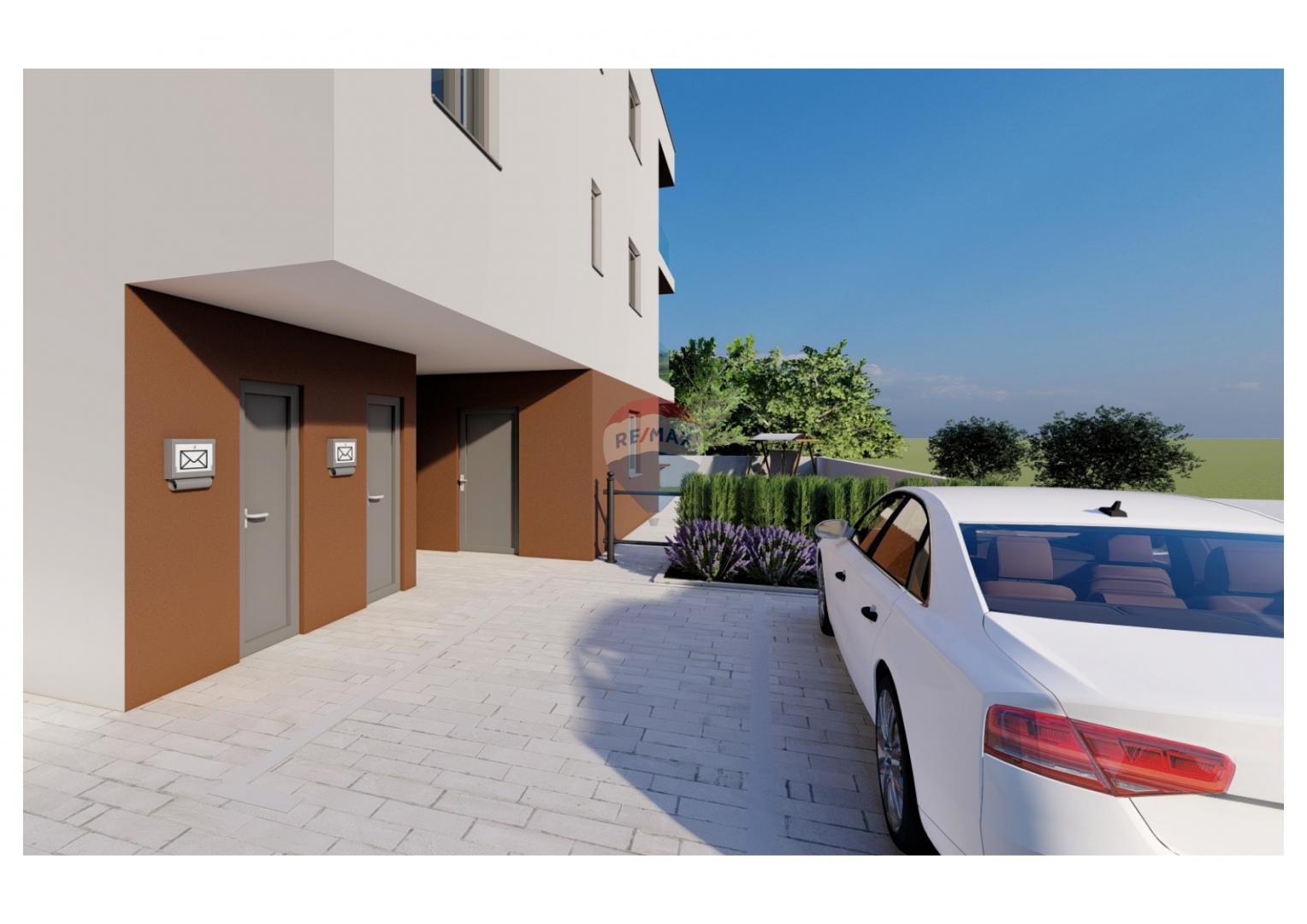 Istra,Pula,stan u prizemlju sa vrtom od 70 m2