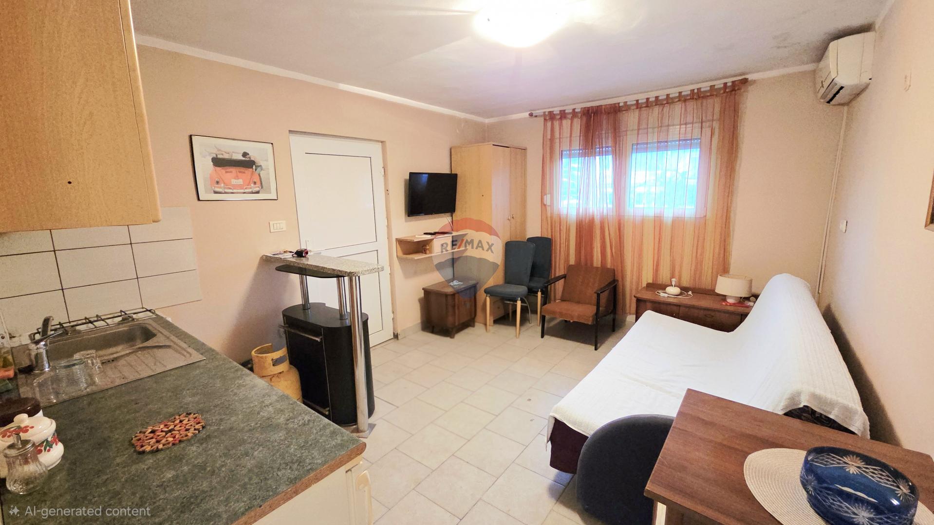 Medulin, Premantura | Kuća 52m2, terasa, tri parkirna mjesta i garaža