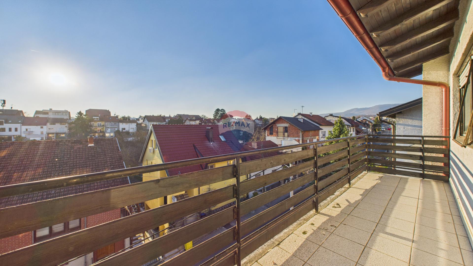 Zagreb-Maksimir Kuća s tri stana i garažama