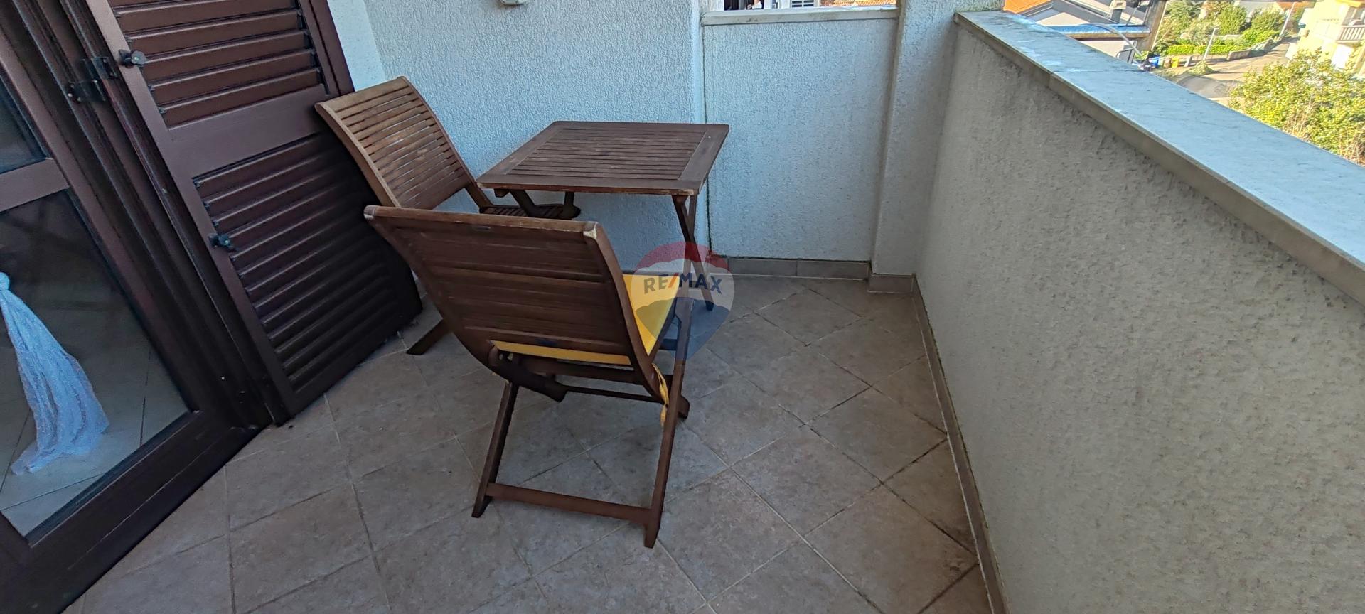 Krk, Malinska - jednosoban stan, pogled na more