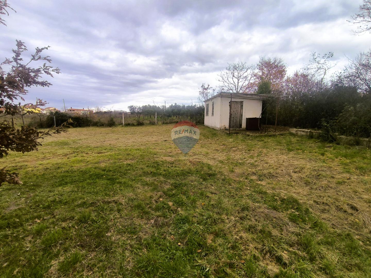 Istra, Fažana okolica &ndash;  građevinsko zemlji&scaron;te u mirnom okruženju