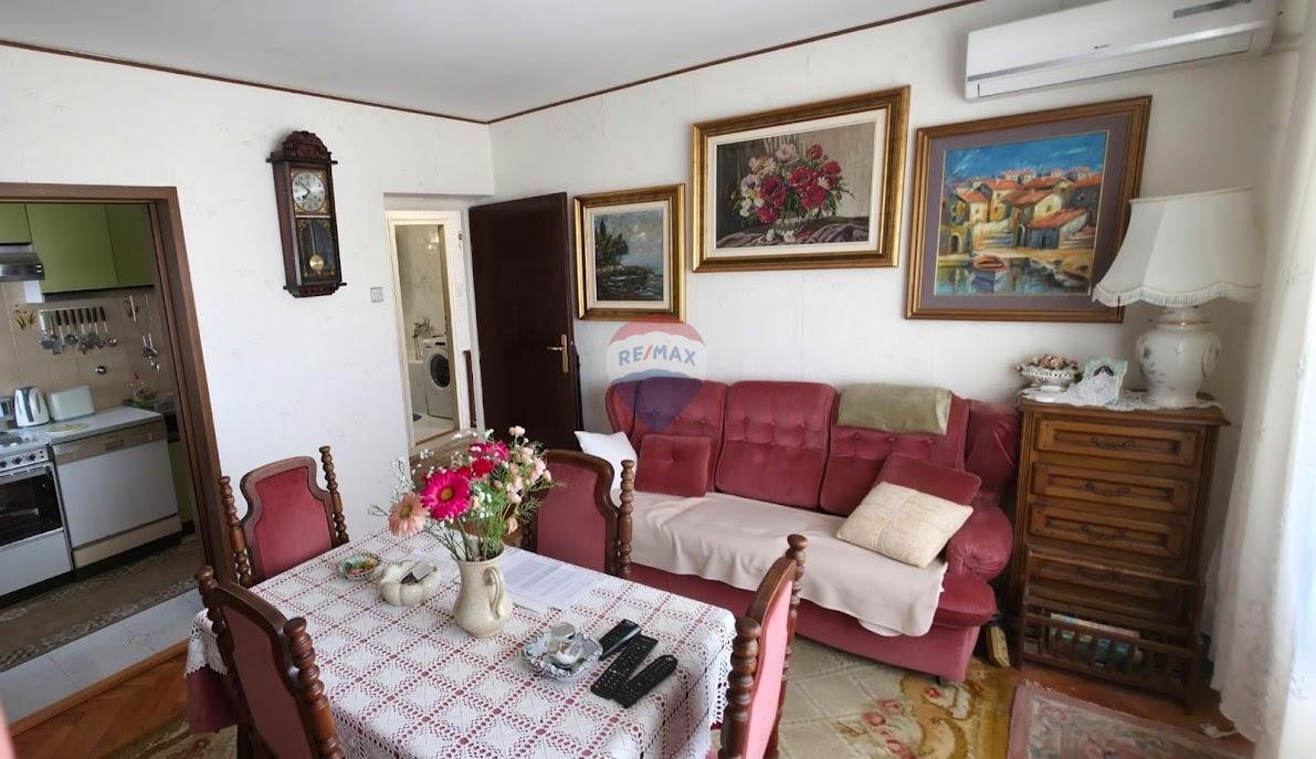 Condo/Apartment Donja Vežica, Rijeka, 50m2