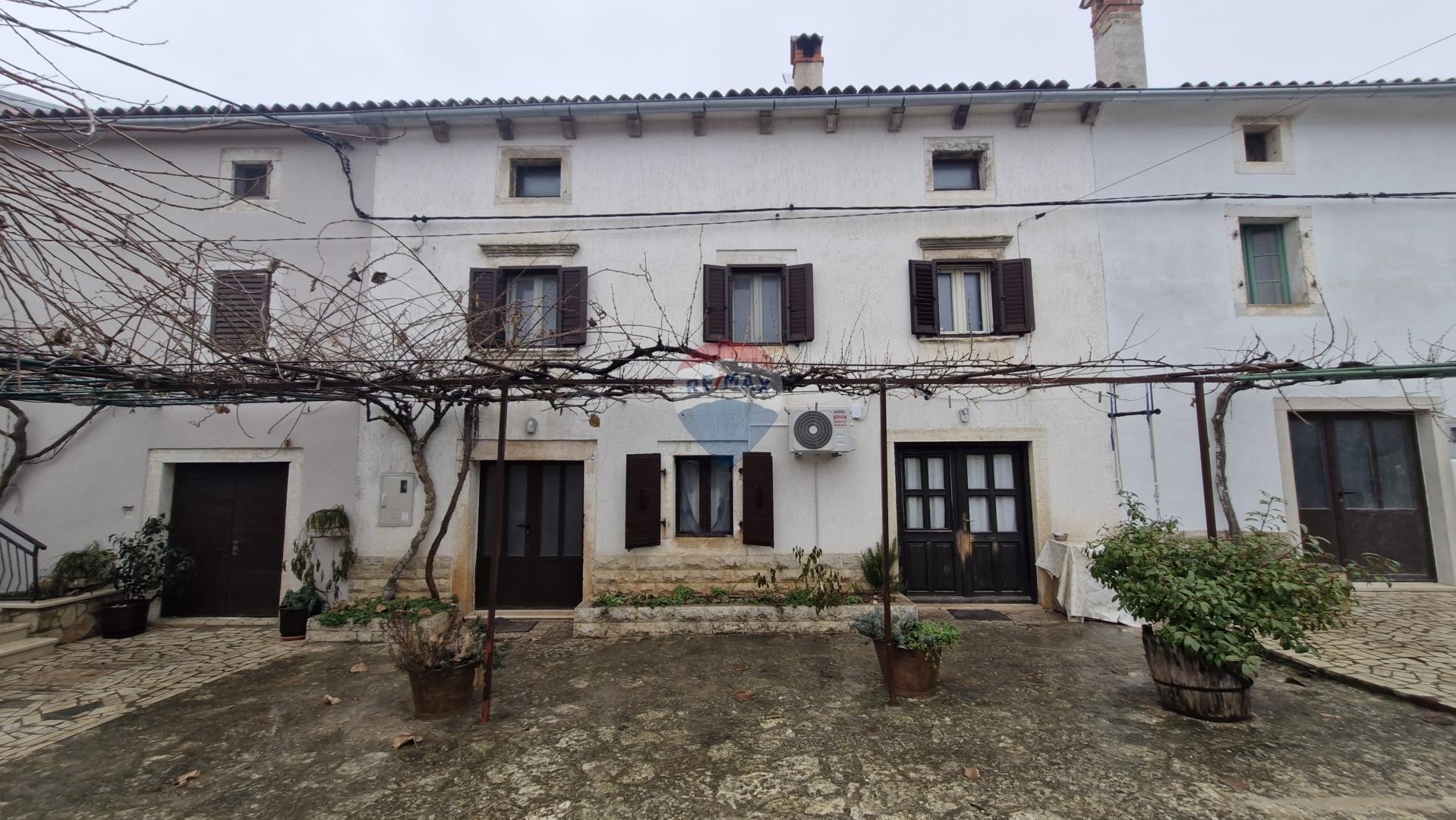 Huis Rovinjsko Selo, Rovinj, 90m2