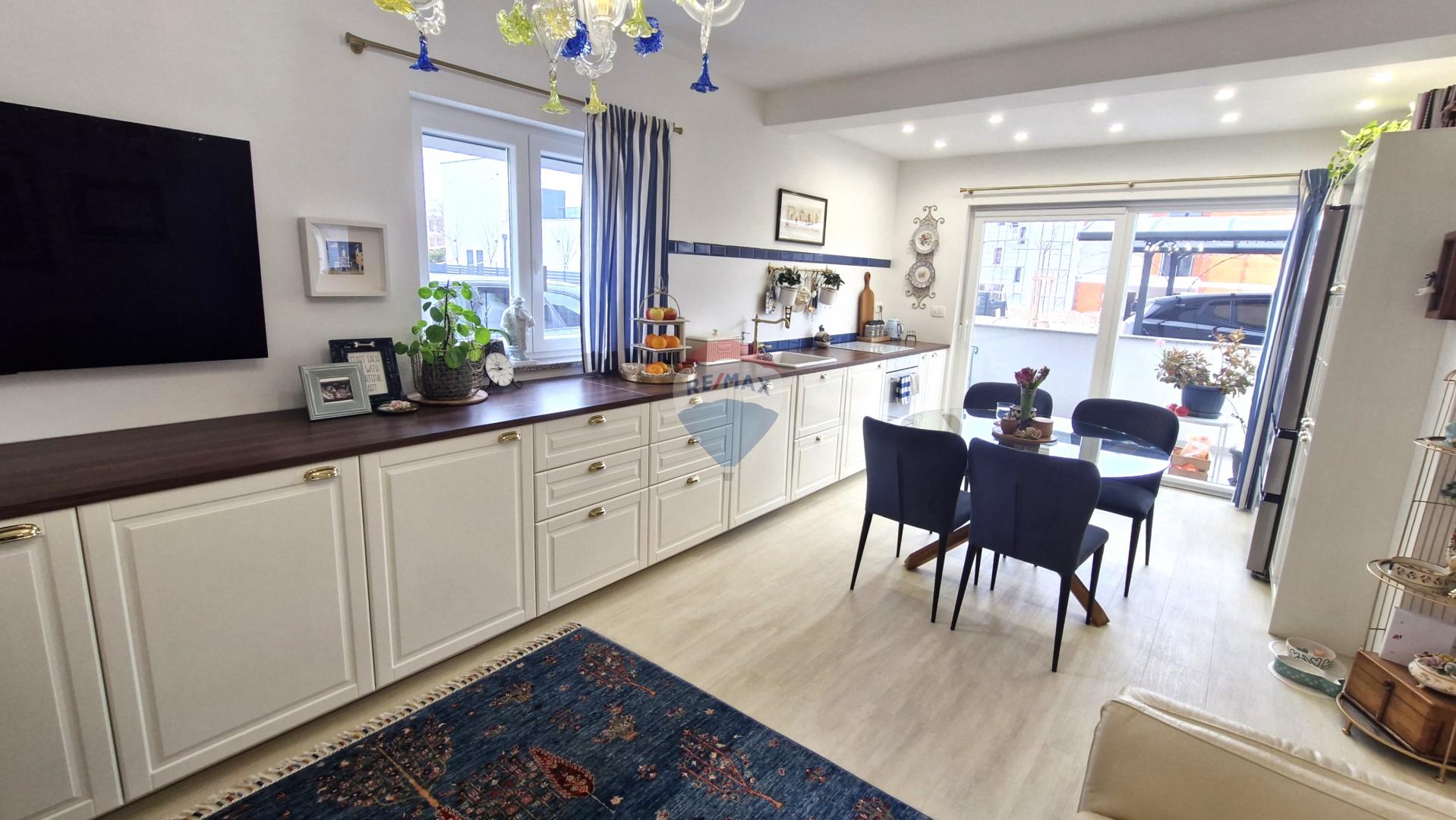 Istra, Medulin, Novogradnja s okućnicom, blizu centra i plaža