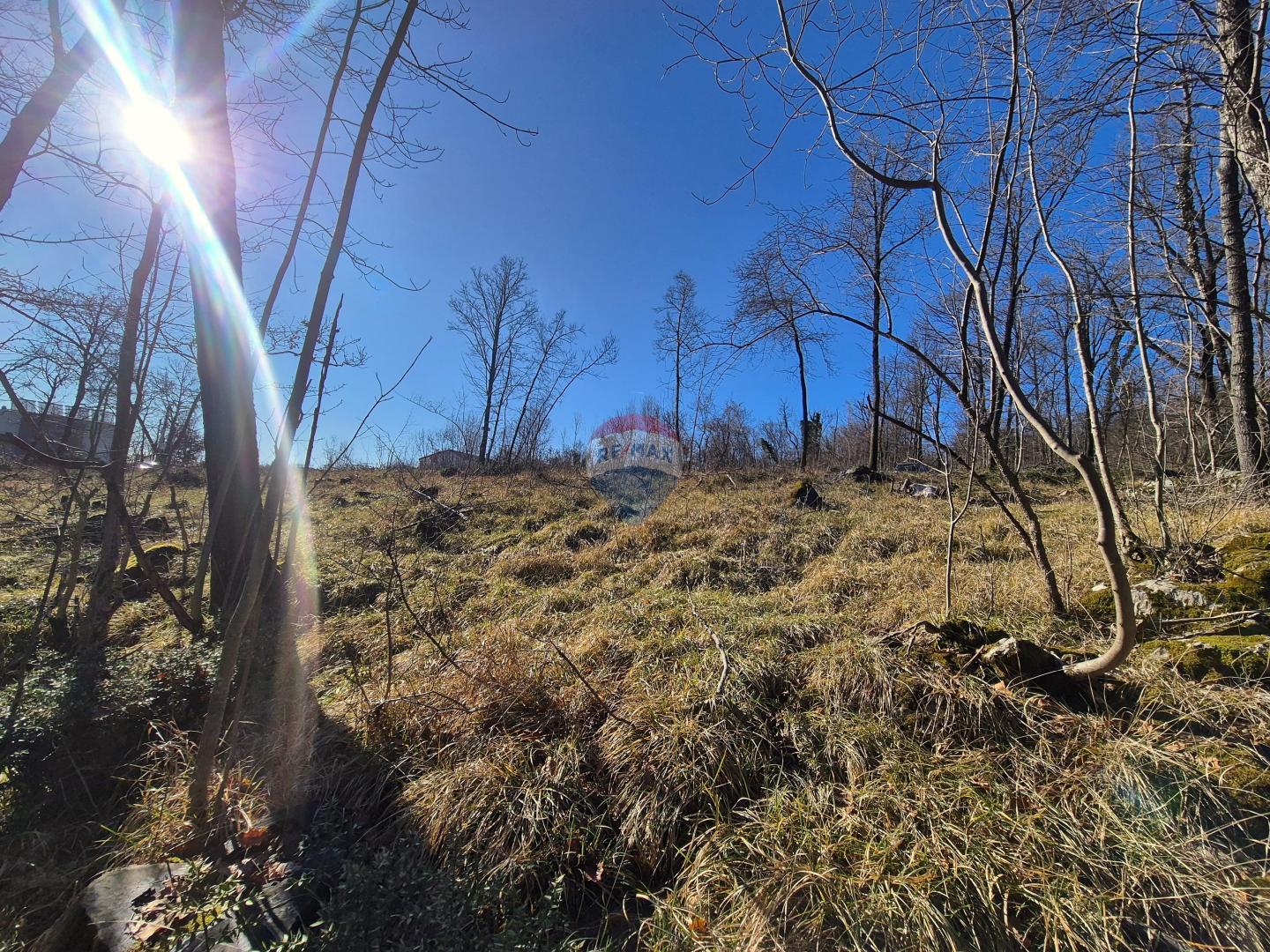 Rijeka, Kastav- građevinsko zemlji&scaron;te u prirodi