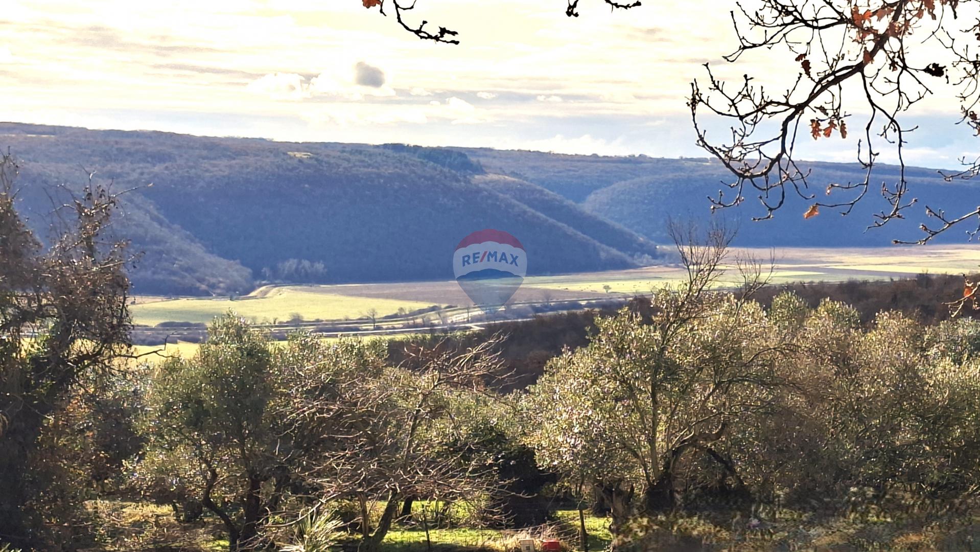 Stavbno zemlji&scaron;če Krasica, Buje, 2.133m2