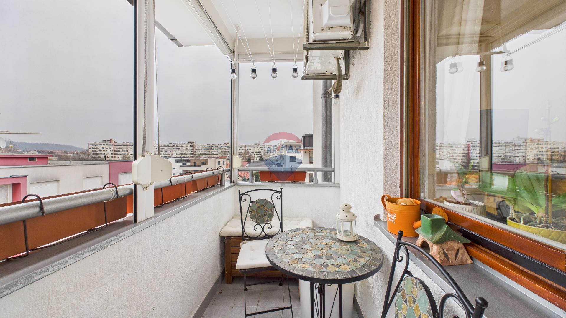 ZAGREB, Špansko-četverosoban stan 70m2 s balkonom, lift