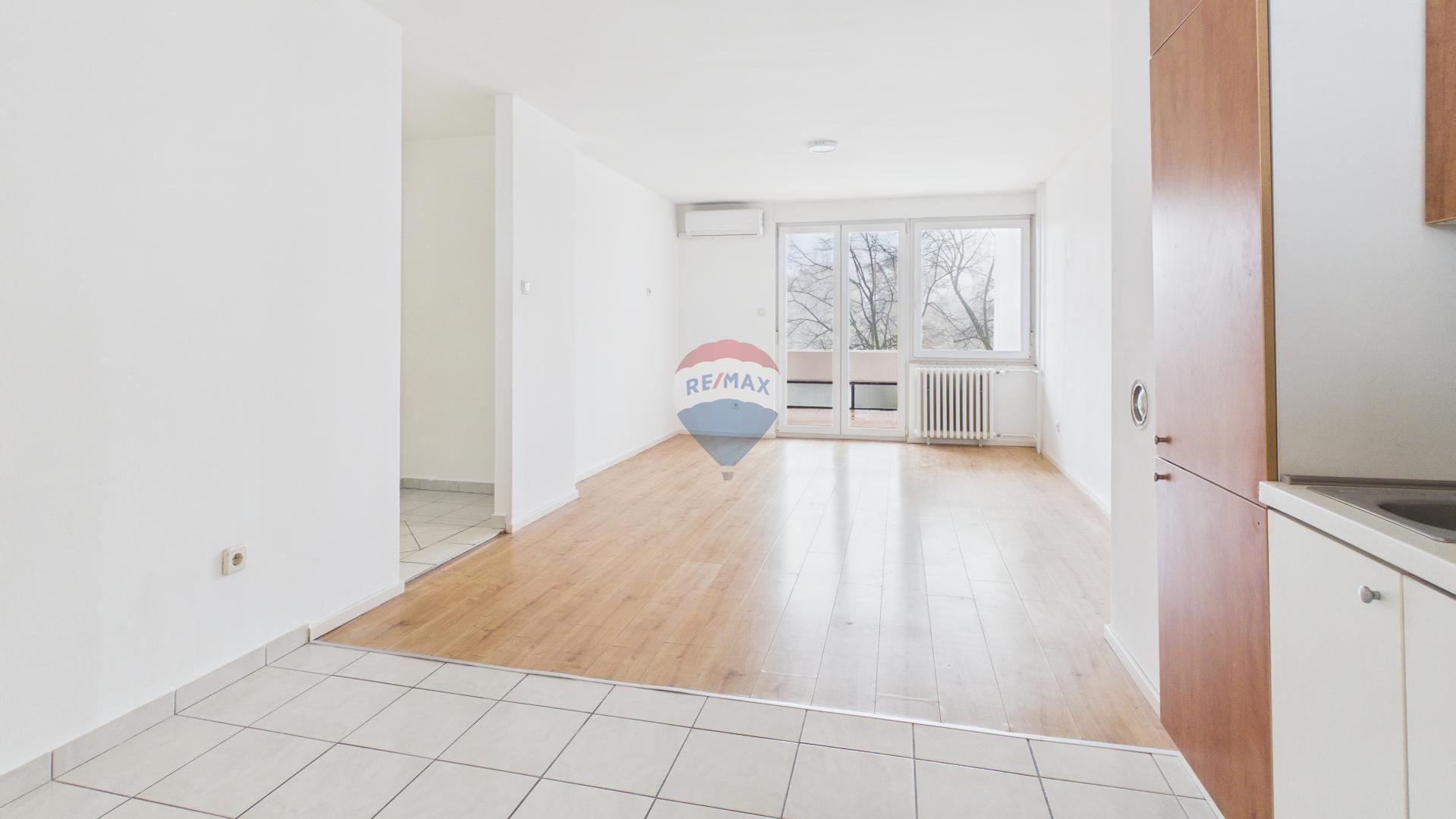 Zagreb, Travno, stan, dvije spavaće sobe sa terasom, 65 m2